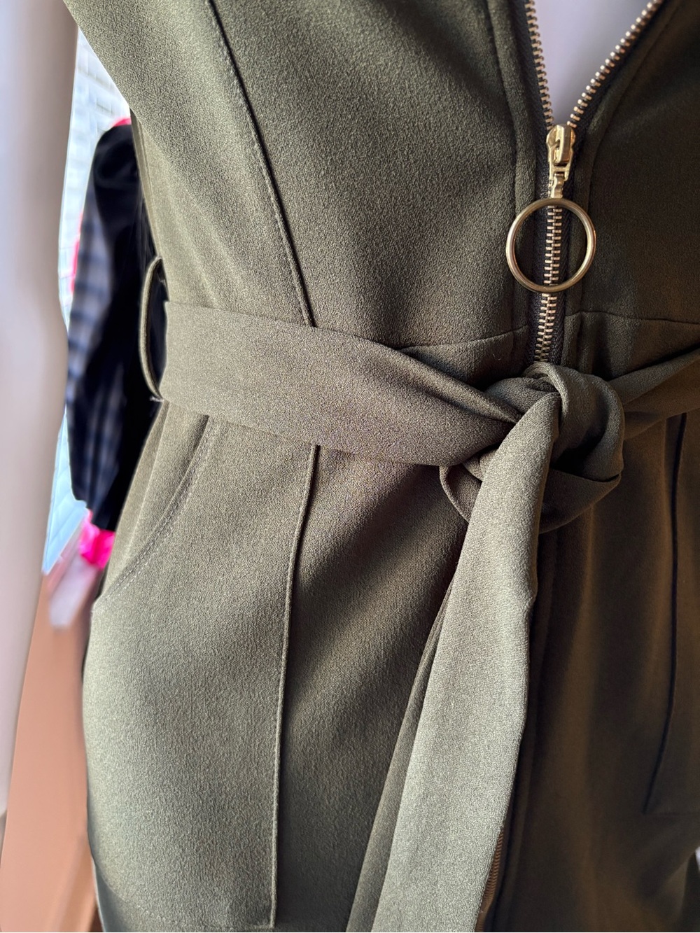 Stunning olive green sleeveless dress with a modern, edgy touch - Picture 5 of 8